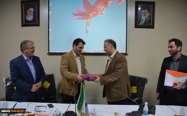 نشست صمیمی مسؤولین و اساتید دانشکده فنی امام محمد باقر (ع) ساری با ریاست پارک علم و فناوری مازندران 2