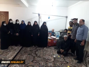 مراسم گل افشانی وعطرافشانی گلزار شهدای روستای معلم کلا ودیدار با خانواده معزز شهید «علی حسن نیا معلم» توسط کارکنان آموزشکده فنی و حرفه ای به مناسبت هفته دفاع مقدس
 2