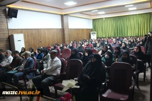 برگزاری مراسم گرامیداشت روز دانشجو در آموزشکده فنی و حرفه ای دختران بابل 
 2