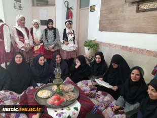 برپایی نمایشگاه یلدایی (چله شو) در آموزشکده فنی و حرفه ای دختران بابل 
 3