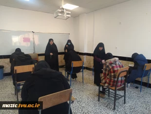 بازدید رئیس آموزشکده  از محل برگزاری امتحانات پایان ترم نیمسال اول تحصیلی 1402_1401 2
