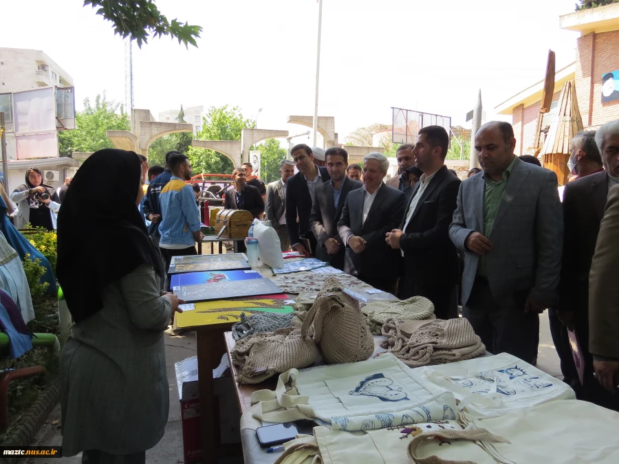 در حاشیه برگزاری همایش یک روزه حوزه معاونت فرهنگی و دانشجویی صورت گرفت، افتتاح اولین بازارچه دست‌ساخته‌های دانشجویان دانشکده‌های ۱۲‌گانه استان مازندران با حضور دکتر میر معینی 4