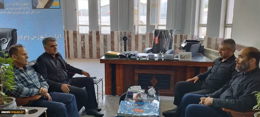 رئیس دانشکده با مدیر آموزش و پرورش چمستان دیدار کرد 3