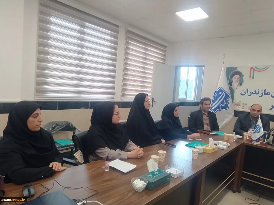 نشست شورای اداری دانشکده ملی مهارت نوشهر و تقدیر از کارکنان این دانشکده با حضور رئیس دانشگاه ملی مهارت مازندران  5