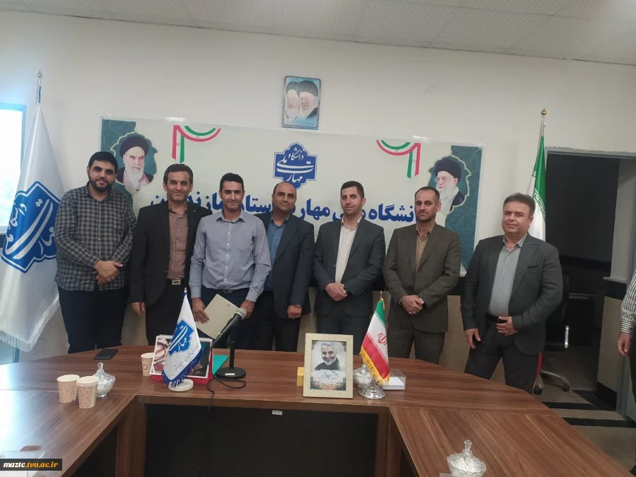 نشست شورای اداری دانشکده ملی مهارت نوشهر و تقدیر از کارکنان این دانشکده با حضور رئیس دانشگاه ملی مهارت مازندران  7