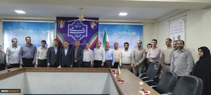 بازدید دکتر عبدالوحید فیاضی نماینده مردم شریف محمودآباد و نور و ریاست مجمع نمایندگان استان مازندران در مجلس شورای اسلامی از دانشکده ملی مهارت محمودآباد 21