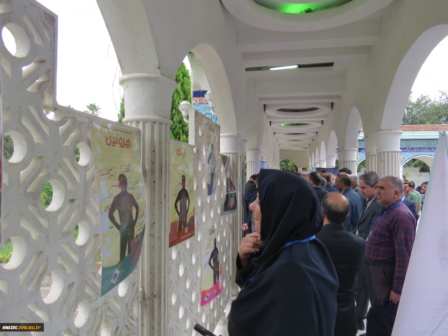 افتتاح نمایشگاه تصویری و عینی انواع مواد مخدر(عکس و پوستر ) 2