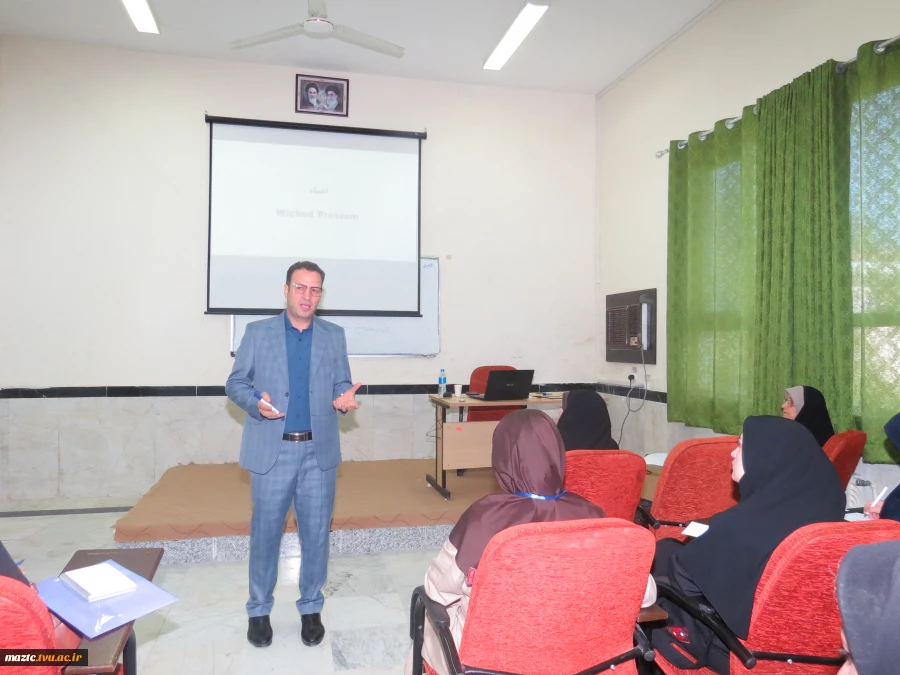 در سومین روز برگزاری همایش ملی اعتیاد
کارگاه آموزشی «دوره تربیت مشاور» ویژه مشاورین دانشگاه ملی مهارت برگزار شد 2