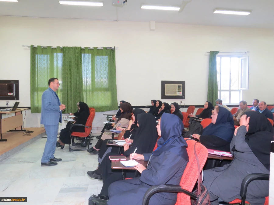 در سومین روز برگزاری همایش ملی اعتیاد
کارگاه آموزشی «دوره تربیت مشاور» ویژه مشاورین دانشگاه ملی مهارت برگزار شد 3