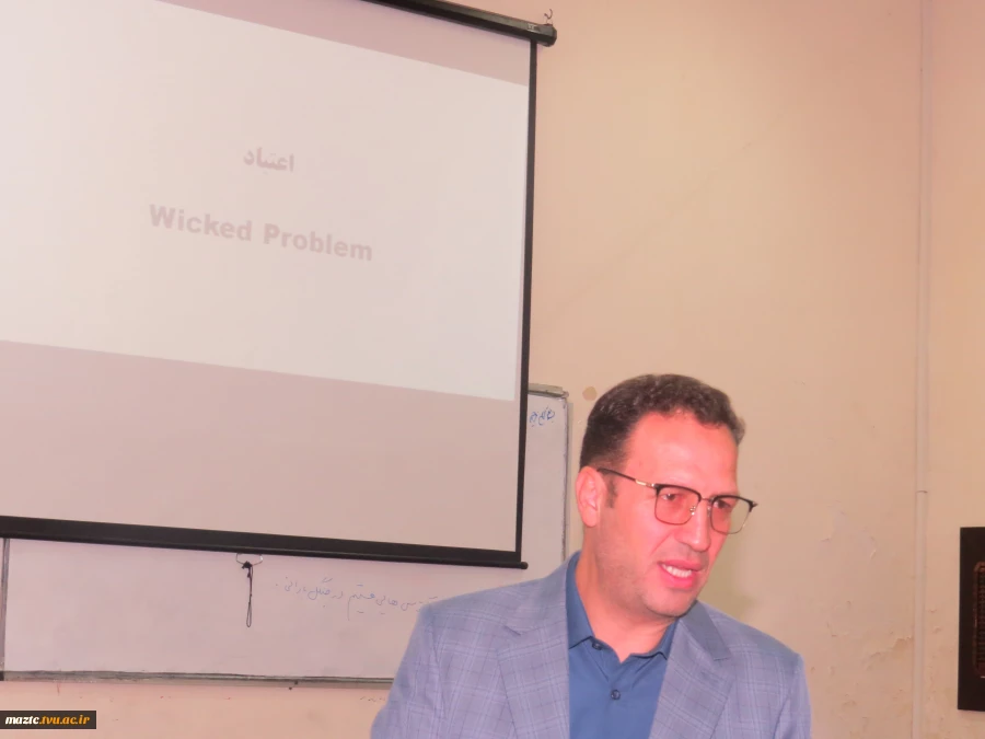 در سومین روز برگزاری همایش ملی اعتیاد
کارگاه آموزشی «دوره تربیت مشاور» ویژه مشاورین دانشگاه ملی مهارت برگزار شد 4