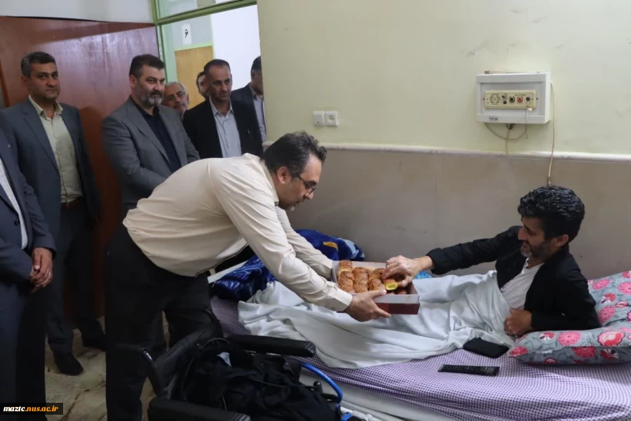 در راستای گرامیداشت هفته دفاع مقدس و تقویت ارتباط دانشگاه با ارزش‌های والای انقلاب اسلامی
دیدار صمیمانه رئیس دانشگاه ملی مهارت مازندران ، هیئت رئیسه  و روسای دانشکده های ۱۲گانه با جانبازان مرکز توانبخشی امام علی (ع) ساری 2