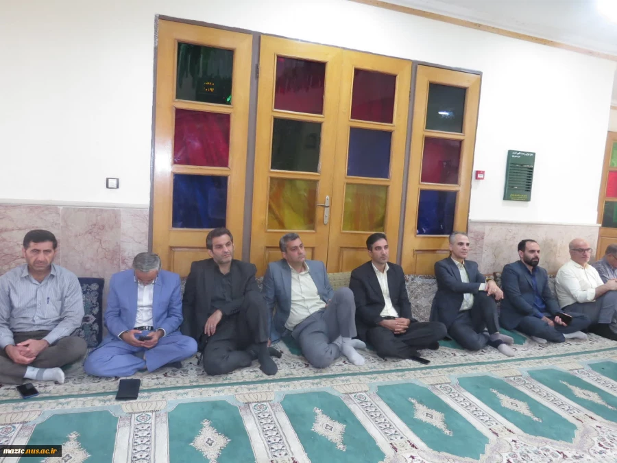 به مناسبت گرامیداشت هفته دفاع مقدس برگزار شد 
✅مراسم زیارت عاشورا در یادمان شهدای گمنام پارک موزه دفاع مقدس
 2