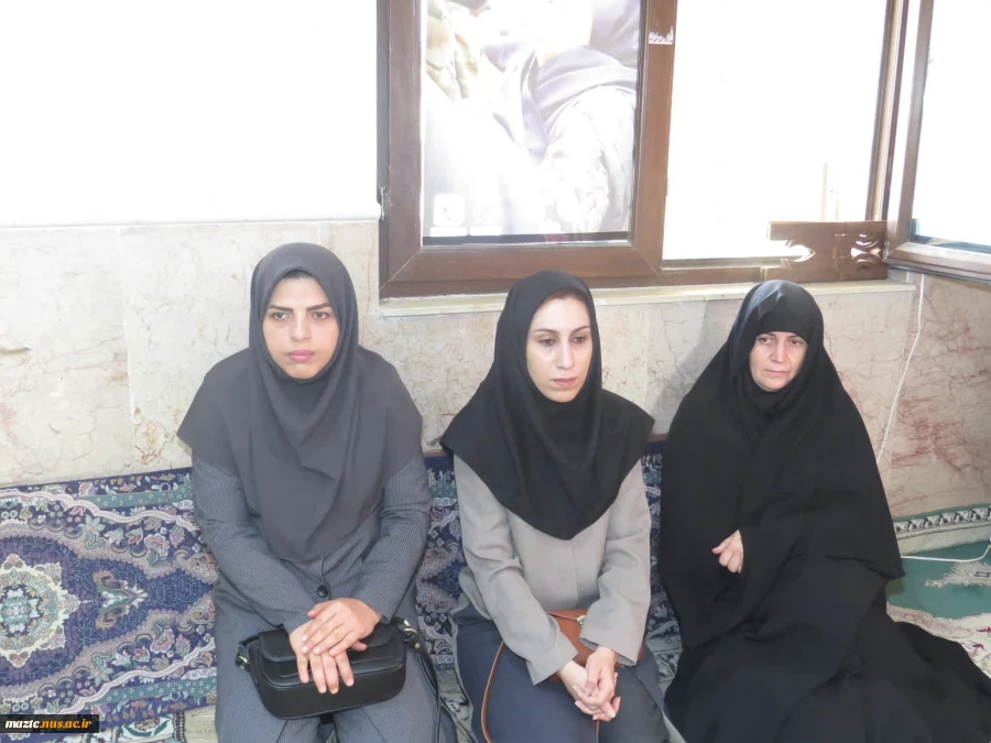 به مناسبت گرامیداشت هفته دفاع مقدس برگزار شد 
✅مراسم زیارت عاشورا در یادمان شهدای گمنام پارک موزه دفاع مقدس
 2