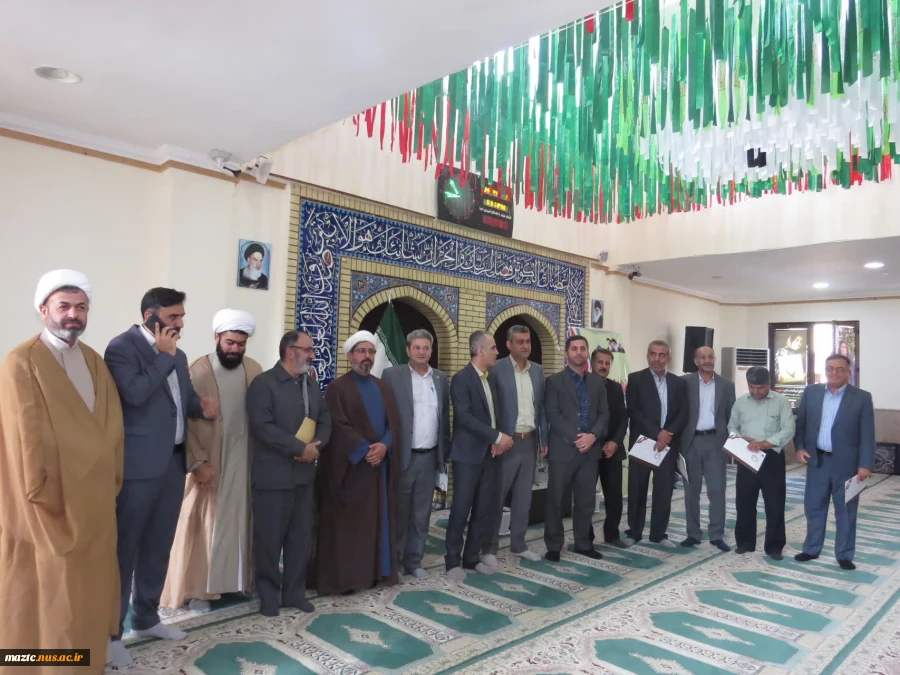 به مناسبت گرامیداشت هفته دفاع مقدس برگزار شد 
✅مراسم زیارت عاشورا در یادمان شهدای گمنام پارک موزه دفاع مقدس
 2