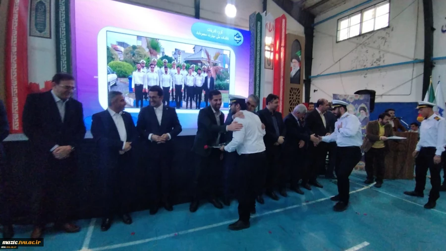 مراسم روز دانشجو شهرستان محمودآباد با حضور معاون تشریفات نهاد ریاست جمهوری به میزبانی دانشکده ملی مهارت محمودآباد برگزار شد 21