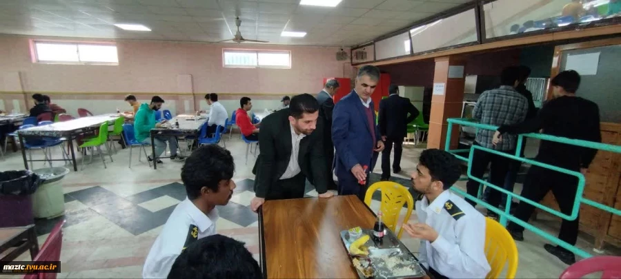 به مناسبت روز دانشجو؛
رئیس دانشگاه ملی مهارت استان از سلف سرویس دانشکده ملی مهارت محمودآباد بازدید کرد 4