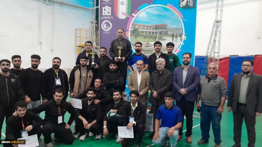 آئین گرامیداشت هفته پژوهش و تجلیل از برگزیدگان علمی در دانشگاه ملی مهارت مازندران با حضور معاونت پژوهش و فناوری دانشگاه ملی مهارت  2