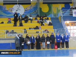 هوگوپوشان دانشجویان منطقه ۲ در مسیر هفدهمین المپیاد ورزشی وزارت علوم تحقیقات و فناوری 
زنگ آغاز یکی از مهم‌ترین رویدادهای ورزش دانشگاهی در منطقه ۲ کشور به صدا درآمد.  2