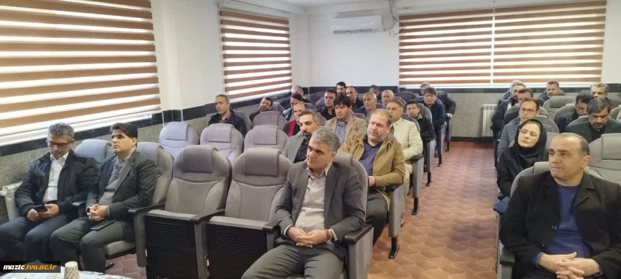 همایش جهاد تبیین با حضور معاون سیاسی امنیتی فرمانداری محمودآباد در دانشکده ملی مهارت محمودآباد برگزار شد 6