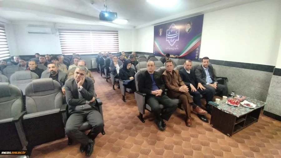 همایش جهاد تبیین با حضور معاون سیاسی امنیتی فرمانداری محمودآباد در دانشکده ملی مهارت محمودآباد برگزار شد 8