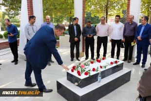 آغاز سال تحصیلی با غبارروبی مزار و ادای احترام به شهید خوش‌نام دانشگاه 4