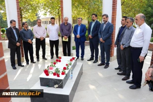 آغاز سال تحصیلی با غبارروبی مزار و ادای احترام به شهید خوش‌نام دانشگاه 6